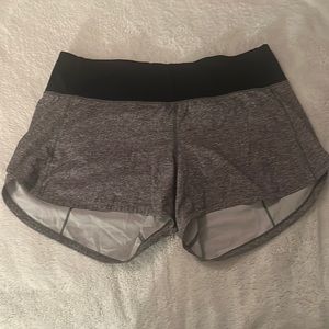 Lululemon Speed Up Mid-Rise Lined Short 4inch